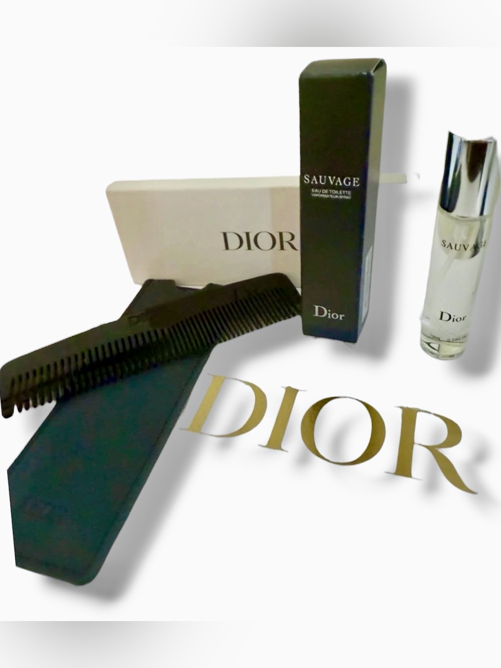 Dior Men’s Gift Set Black Pocket Comb Leather Case & Dior Sauvage Travel Spray